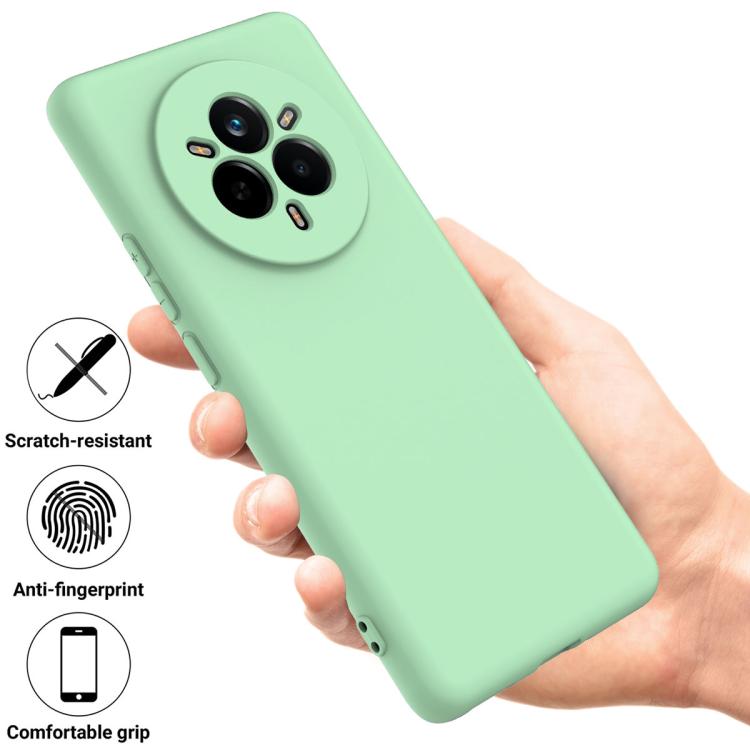 Зелена силіконова накладка Solid Color для Realme 14 Pro+ в руці, що демонструє стійкість до подряпин, відбитків пальців та зручний хват 