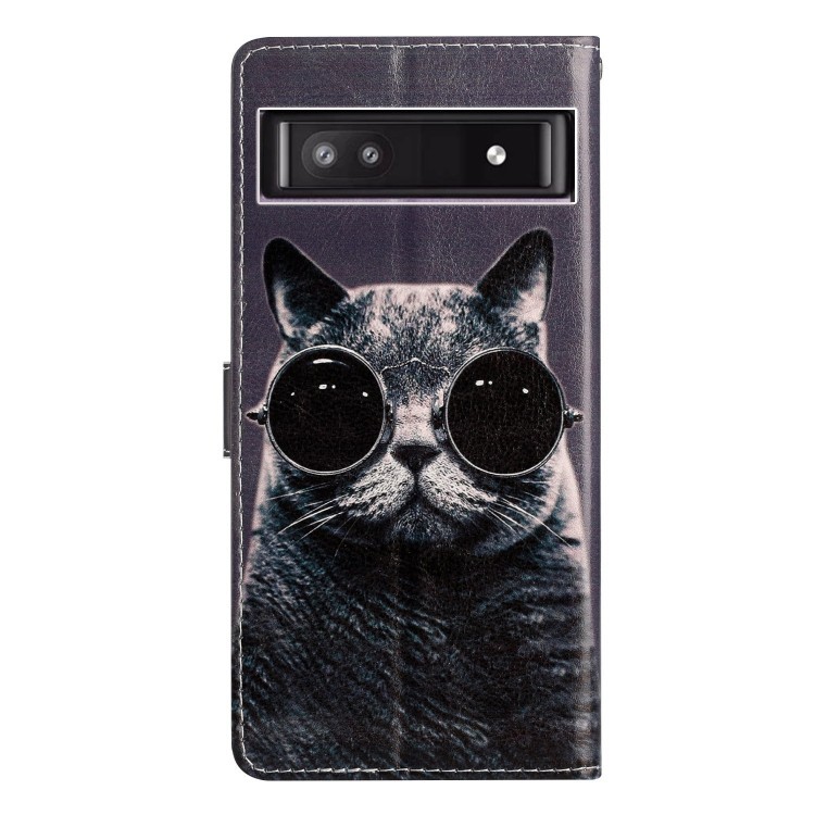 Задняя сторона: точные вырезы для камеры и стильный рисунок