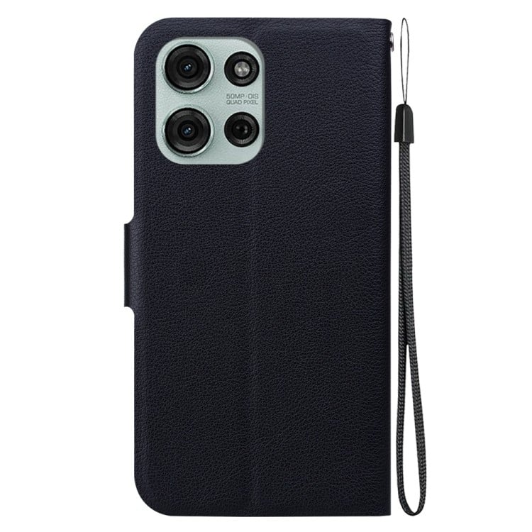 Надежная защита камеры и стильная поверхность чехла на Moto G75 5G