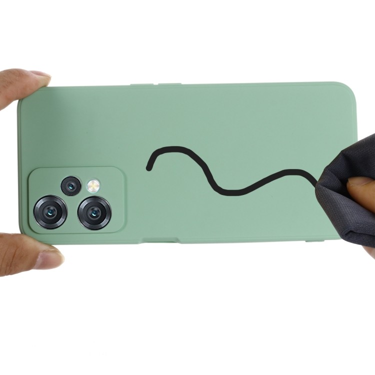 Элегантный зеленый чехол, обеспечивающий безопасность телефона