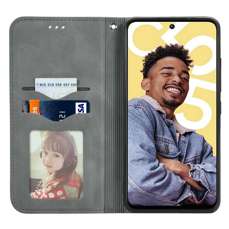 Суворий та елегантний чохол