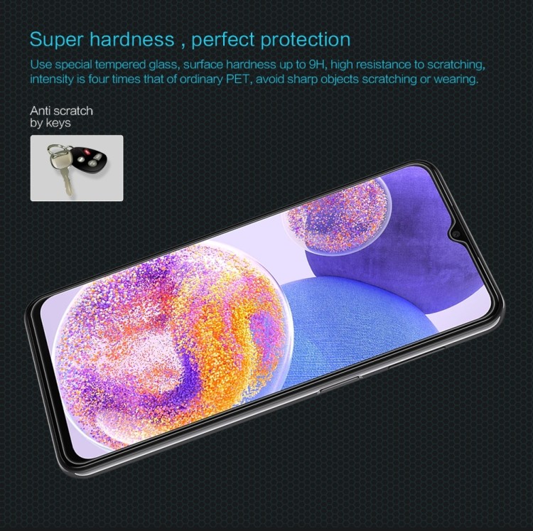 Защитное стекло NILLKIN 0.33mm на экране телефона