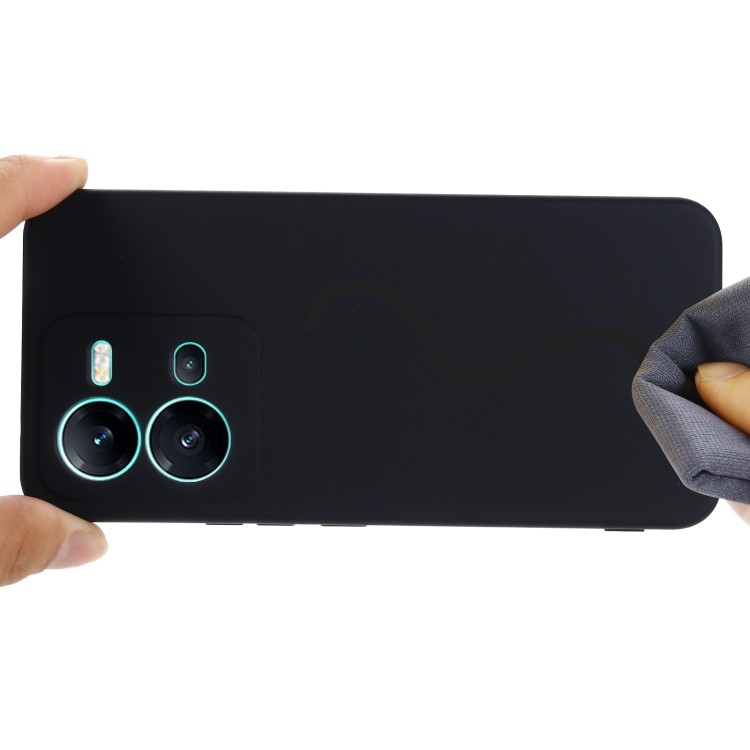 Чохол легко чиститься і підтримує новий вигляд надовго