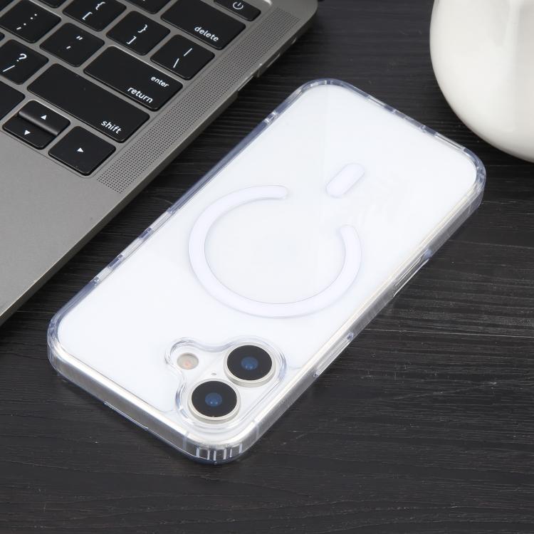 Детальный вид акриловой спинки с кольцом MagSafe и защитой камер Детальный вид акриловой спинки с кольцом MagSafe и защитой камер