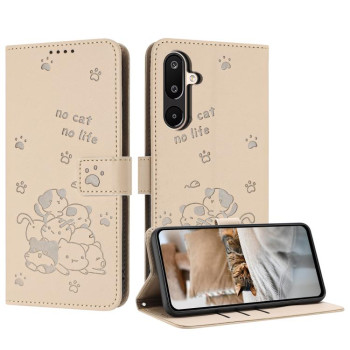 Чехол-книжка Embossed Kitten Phone Leather для на Samsung Galaxy F16 5G / M16 5G - бежевый