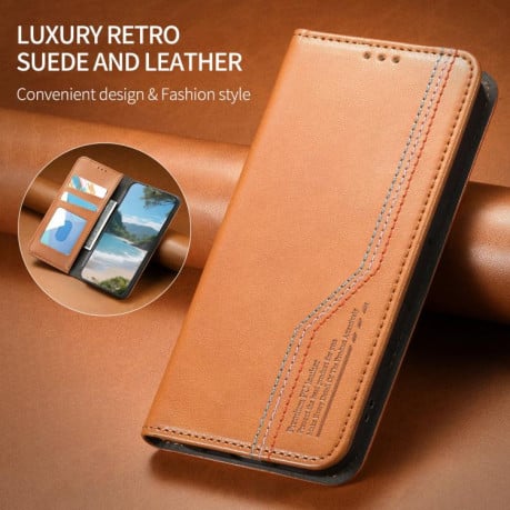 Чохол-книжка з еластичним ремінцем та магнітною фіксацією на Motorola Moto G15/G15 Power - коричневий