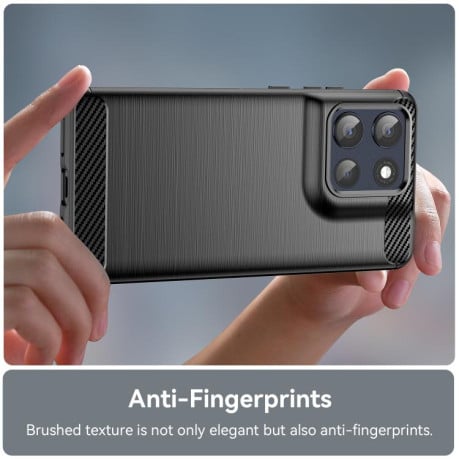 Чехол Brushed Texture Carbon Fiber на Motorola Moto G86 5G - черный