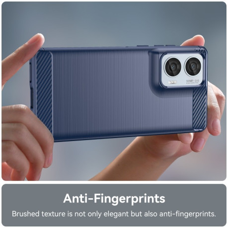 Противоударный чехол Brushed Texture Carbon Fiber на Motorola Moto G85 - синий