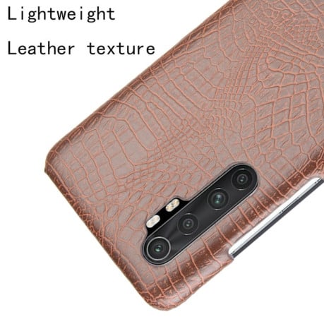 Ударопрочный чехол Crocodile Texture на Xiaomi Mi Note 10 Lite - коричневый