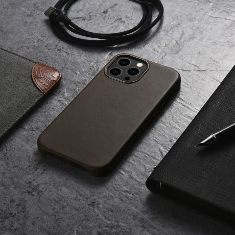 Кожаный чехол iCarer Leather Oil Wax (MagSafe) для iPhone 13 Pro Max - кофейный