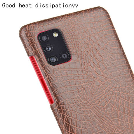 Ударопрочный чехол Crocodile Texture на Samsung Galaxy A31 - коричневый