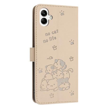 Чехол-книжка Embossed Kitten Phone Leather на Samsung Galaxy A07 4G - бежевый