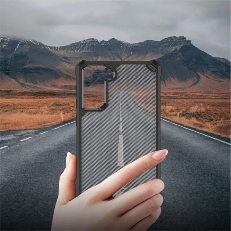 Ударозащитный чехол Transparent Carbon Fiber Texture на Samsung Galaxy S21 FE - черный
