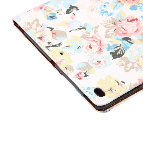 Чехол Flower Cloth Smart Sleep/Wake up белый Flowers для iPad 9.7 2017/2018 (A1822/ A1823)