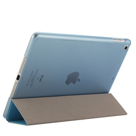 Чехол Silk Texture Three-folding голубой для iPad 9.7 2017/2018  A1822/ A1823