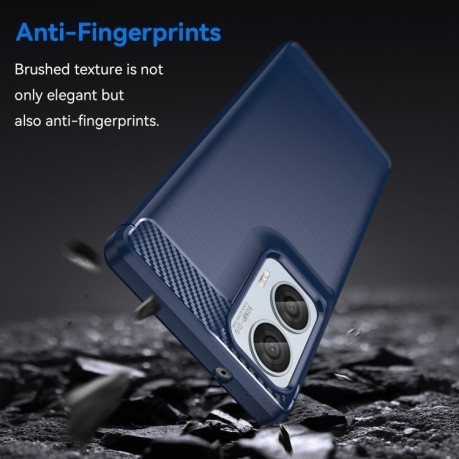 Противоударный чехол Brushed Texture Carbon Fiber на Motorola Moto G85 - синий