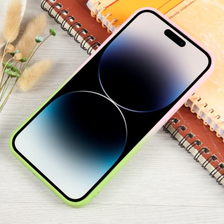 Противоударный чехол Gradient Silicone Shockproof Magsafe для iPhone 15 Pro - розово-зеленый