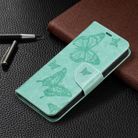 Чехол-книжка Butterflies Pattern на iPhone 13 mini - зеленый