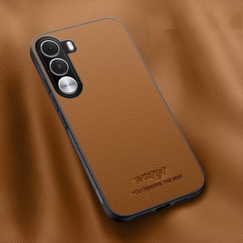 Чехол HUIYI Leather Magnetic на Realme C100i 4G — коричневый