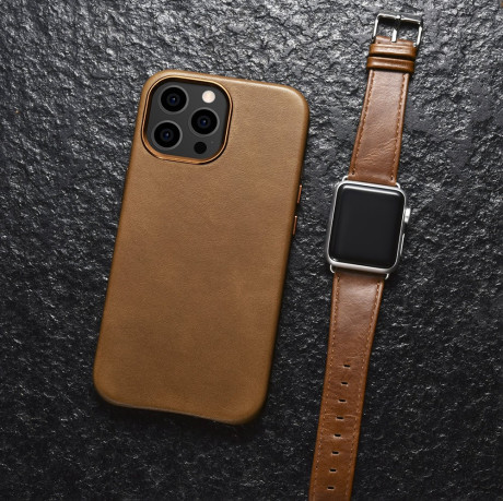 Кожаный чехол iCarer Leather Oil Wax (MagSafe) для iPhone 13 Pro Max - коричневый