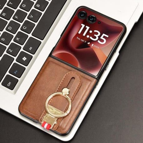Противоударный чехол Wristband Leather Back для Motorola Razr 60 Ultra - коричневый