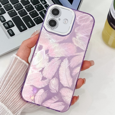 Противоударный чехол Plating Glitter Texture TPU with Lens Film для iPhone 16 Plus - Purple Feathers