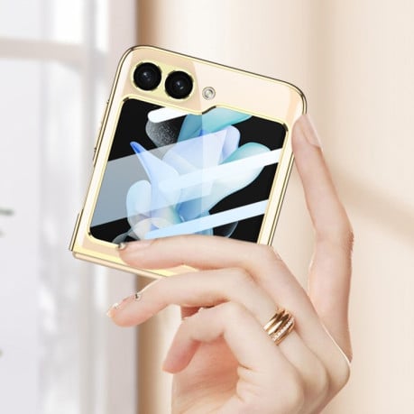Противоударный чехол GKK Electroplating + Glass для Samsung Galaxy  Flip 6 - золотой