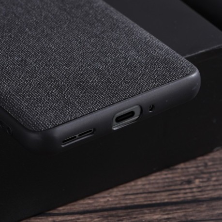 Противоударный чехол Cloth Texture на OnePlus 12 - коричневый