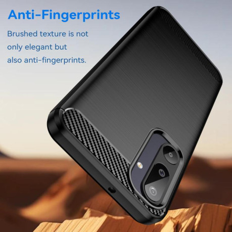 Противоударный чехол Brushed Texture Carbon Fiber на Samsung Galaxy M16 5G - черный