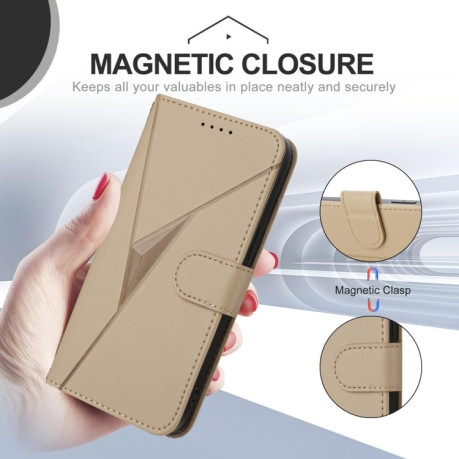 Чехол-книжка Triangle Pattern Buckle Clasp Leather на Infinix Note 40 4G - золотой