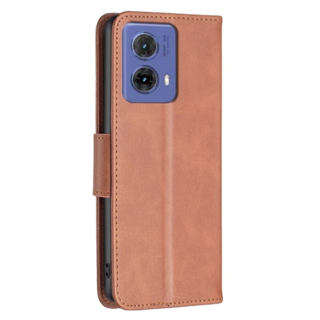 Чехол-книжка Lambskin Texture Pure Color для Motorola Moto G85 - коричневый