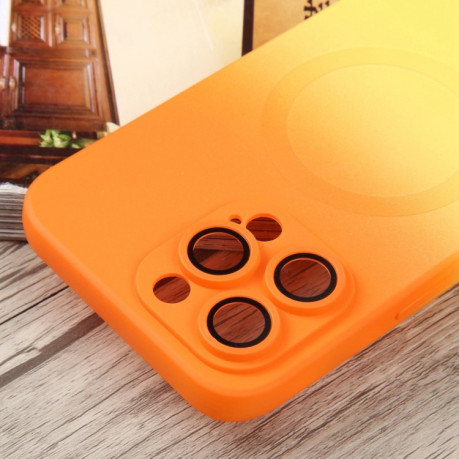 Протиударний чохол Liquid Silicone Full (Magsafe) для iPhone 15 Pro Max - оранжево-жовтий