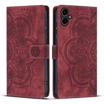 Чехол-книжка в стиле Retro с тиснением Mandala мягкой фактурой и магнитным хлястиком на Samsung Galaxy A07 4G / A06 4G - красный