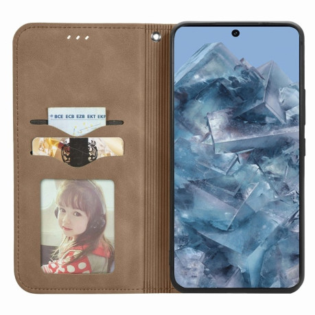 Чехол-книжка Retro Skin Feel Business Magnetic для Google Pixel 8a - коричневый