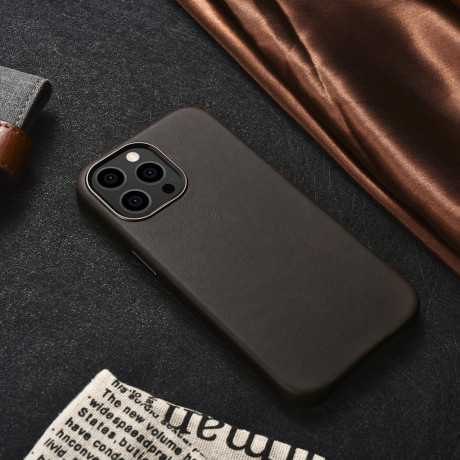 Кожаный чехол iCarer Leather Oil Wax (MagSafe) для iPhone 13 Pro Max - кофейный