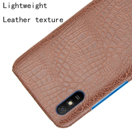 Ударопрочный чехол Crocodile Texture на Xiaomi Redmi 9A - коричневый