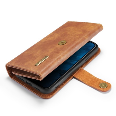 Чохол-гаманець DG.MING Triple Fold для iPhone 11 - коричневий