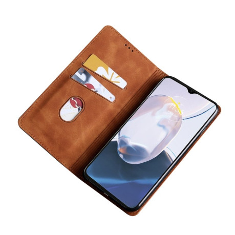 Чехол-книжка Retro Skin Feel Business Magnetic на Samsung Galaxy A04 - светло-коричневый