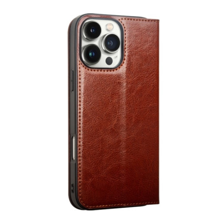 Кожаный чехол-книжка QIALINO Classic Genuine Leather для iPhone 16 Pro - коричневый
