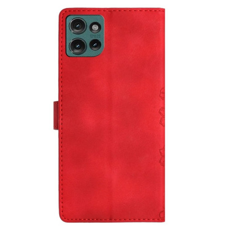 Чехол-книжка Cherry Blossom Butterfly Skin Feel Embossed на Motorola Edge 50 5G - красный