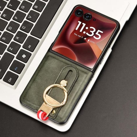 Противоударный чехол Wristband Leather Back для Motorola Razr 60 Ultra - зеленый