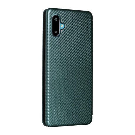 Чехол-книжка Carbon Fiber Texture на Samsung Galaxy M06 5G - зеленый