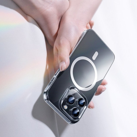 Противоударный чехол Benks Magsafe Magnetic для iPhone 15 Pro - прозрачный