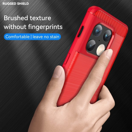Противоударный чехол Brushed Texture Carbon Fiber на OnePlus 10 Pro 5G - красный