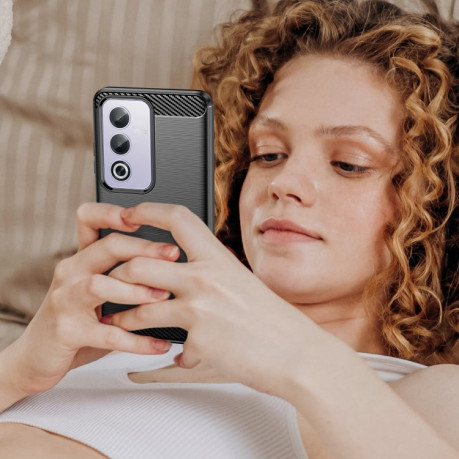Противоударный чехол Brushed Texture Carbon Fiber на OPPO A80 5G/A3 Pro - черный