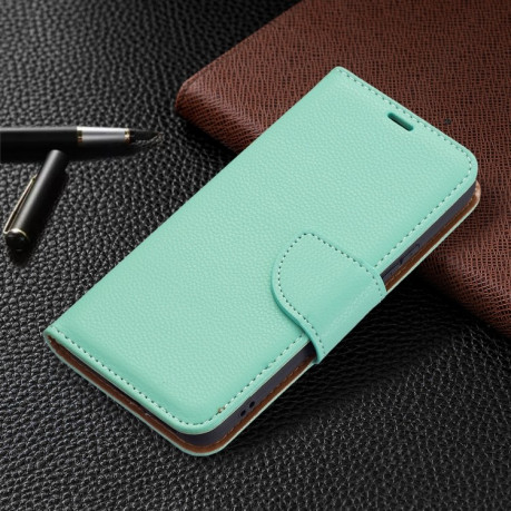Чехол-книжка Litchi Texture Pure Color на Samsung Galaxy S22 5G - зеленый