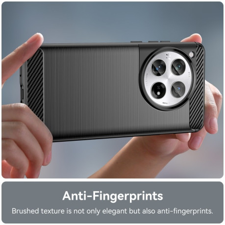 Противоударный чехол Brushed Texture Carbon Fiber на OnePlus 12 - черный