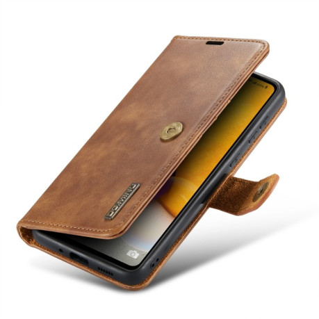 Кожаный чехол-книжка DG.MING Crazy Horse Texture на Samsung Galaxy A73 5G - коричневый
