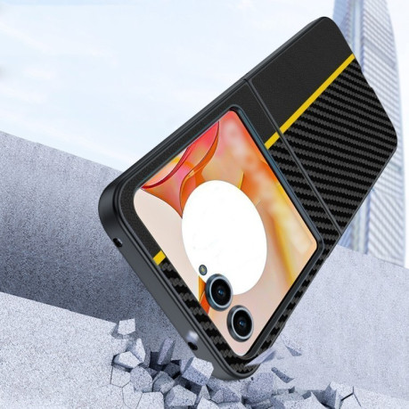 Противоударный чехол Carbon Fiber Texture Printing для Motorola Razr 50 5G - черно-красный