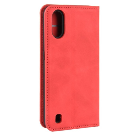 Чехол-книжка Retro-skin Business Magnetic на Samsung Galaxy A01-красный